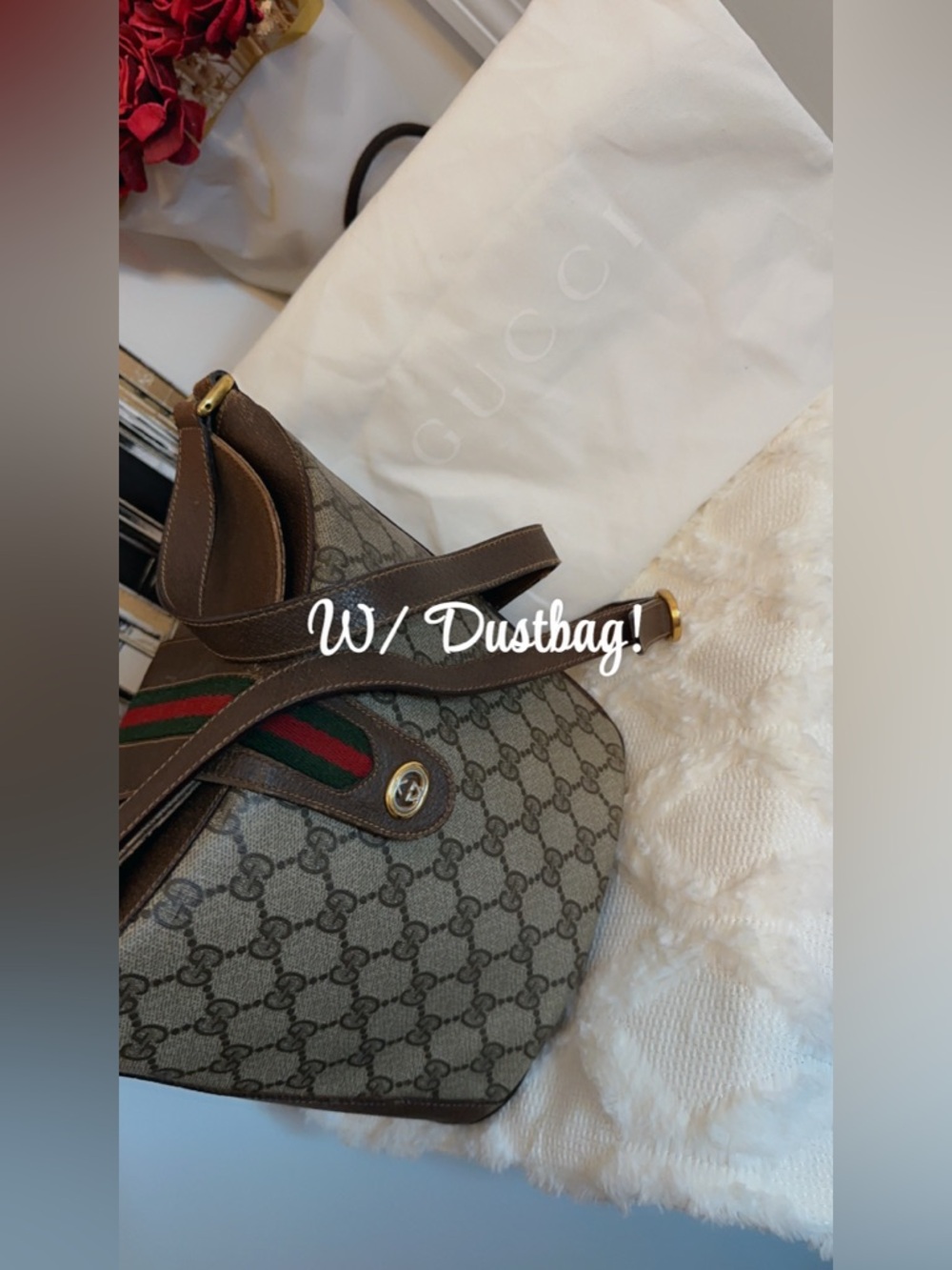 Authentic Gucci GG Supreme Bucket bag - Picture 12 of 16